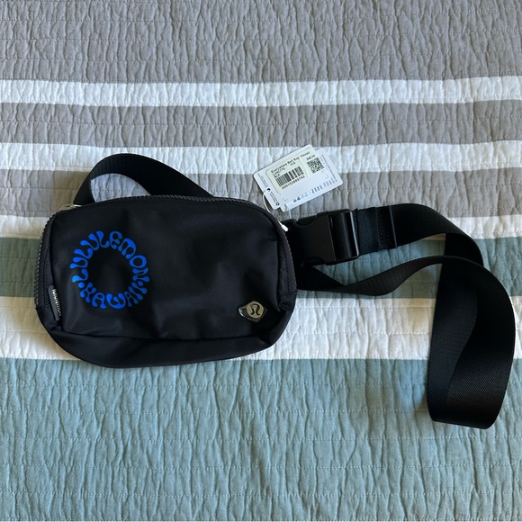 lululemon athletica Handbags - Lululemon Hawaii Everywhere Belt Bag Black Blue Limited Edition